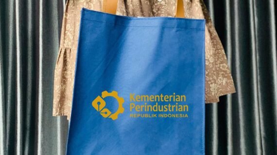 Souvenir Spesial di Era Digital: Sentuhan Nyata yang Justru Jadi Spesial