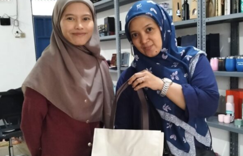 Kepercayaan Pelanggan terhadap Bestari Souvenir: Sebuah Ikatan yang Dibangun dengan Kualitas dan Ketulusan
