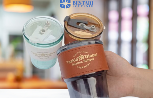 Tumbler Gorgeous Bestari Souvenir: Perpaduan Elegansi, Fungsi, dan Citra Modern dalam Satu Genggaman