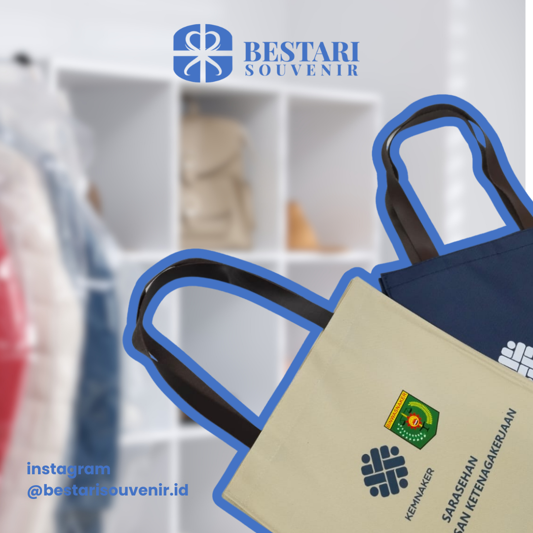 Gaya Santai Makin Kece dengan Totebag