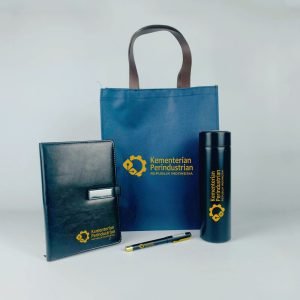 Kenapa Souvenir Custom Lebih Berkesan daripada yang Instan?