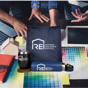 Cara Tim Desain Bestari Merancang Souvenir Sesuai Keinginan Customer